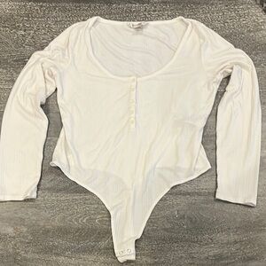 Banana Republic Large Off White Cream Scoop Neck Long Sleeve Bodysuit
